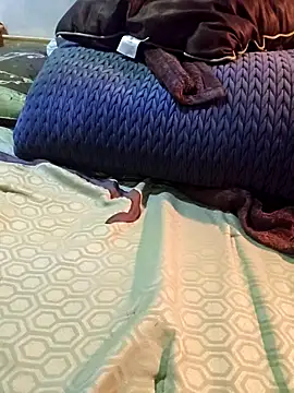 larry36 12 online show from 10/08/25, 07:39