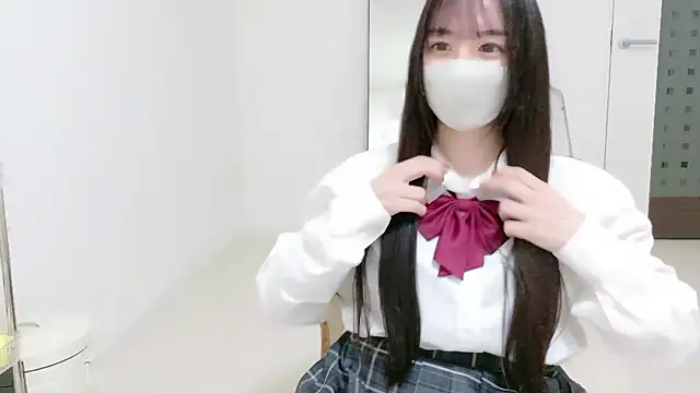  Mia land  online show from 01/16/26, 02:10