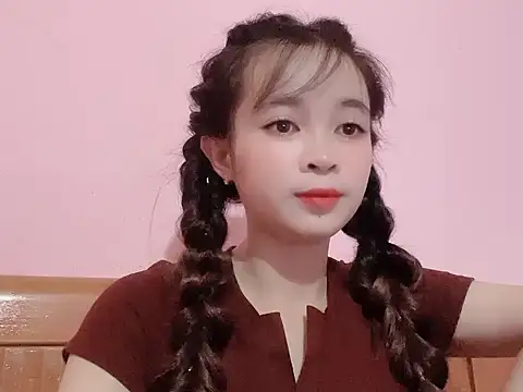 Snapshot of Suna7383 chatting on 10/02/25, 03:30 Suna7383 online show from 10/02/25, 03:30