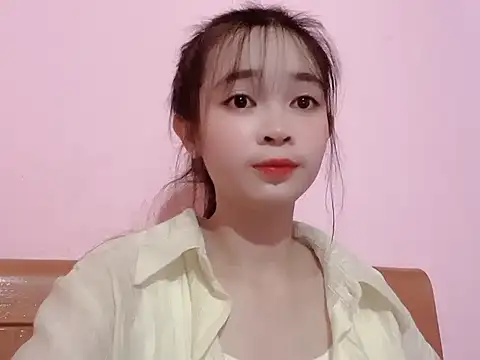 Snapshot of Suna7383 chatting on 10/04/25, 05:11 Suna7383 online show from 10/04/25, 05:11