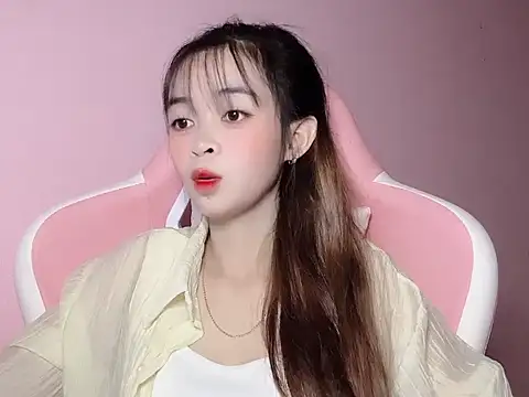 Snapshot of Suna7383 chatting on 11/06/25, 02:40 Suna7383 online show from 11/06/25, 02:40