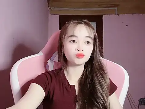 Snapshot of Suna7383 chatting on 11/24/25, 03:12 Suna7383 online show from 11/24/25, 03:12