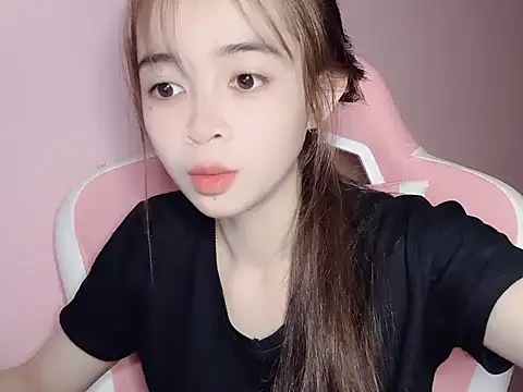 Snapshot of Suna7383 chatting on 12/18/25, 08:26 Suna7383 online show from 12/18/25, 08:26