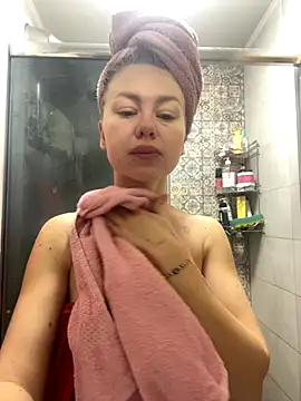 MartaLuna  online show from 12/02/25, 07:03