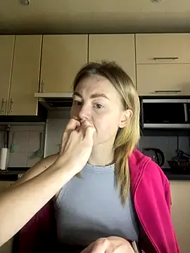 MartaLuna  online show from 12/05/25, 11:08