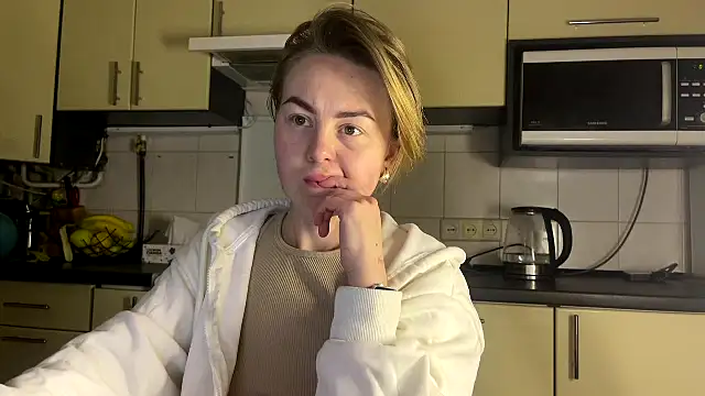 MartaLuna  online show from 04/07/26, 09:37