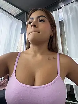 MayaMoanXXX online show from 04/18/26, 01:15