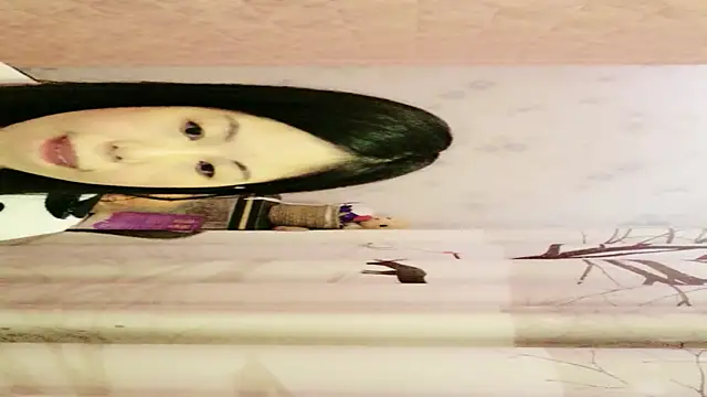 Snapshot of yunmeng000 chatting on 10/28/25, 10:52 yunmeng000 online show from 10/28/25, 10:52