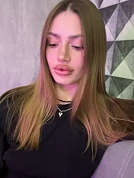 Elizabeth Tay online show from 03/20/26, 06:35