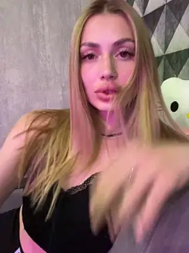 Elizabeth Tay online show from 05/27/26, 06:49
