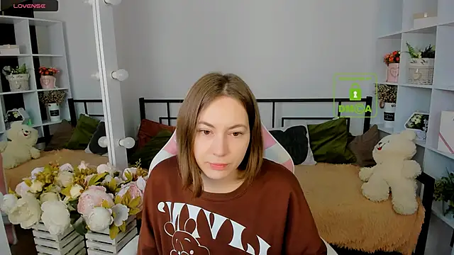 Snapshot of Elma_Lily chatting on 12/17/25, 07:25 Elma Lily online show from 12/17/25, 07:25