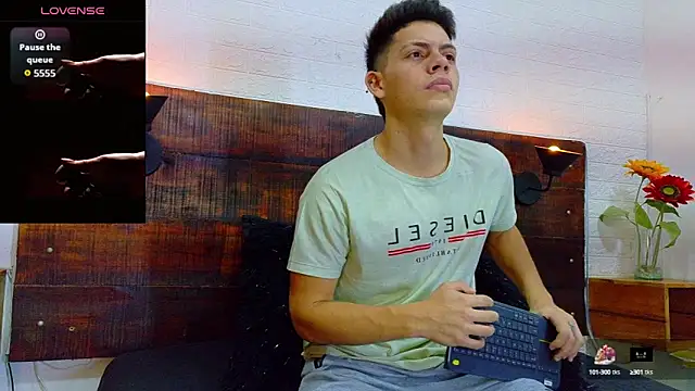 JhosuaVega online show from 09/23/25, 02:03