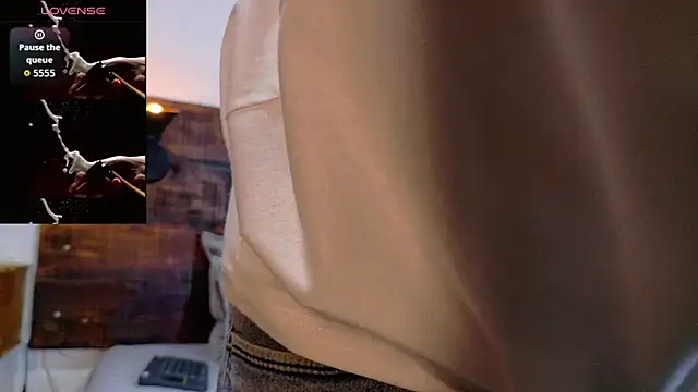 JhosuaVega online show from 10/01/25, 01:55