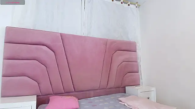 miajhonsonx online show from 03/23/26, 09:08