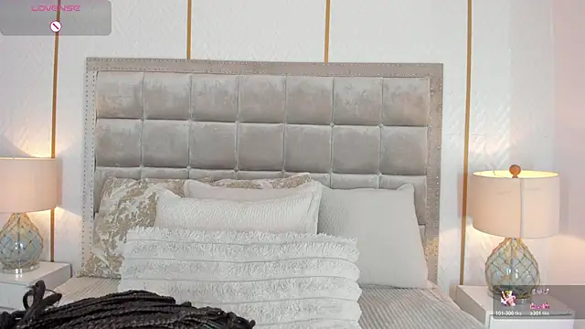 DakotaWangi online show from 12/20/25, 04:19