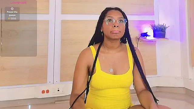 ValeryCortezm online show from 11/03/25, 02:07