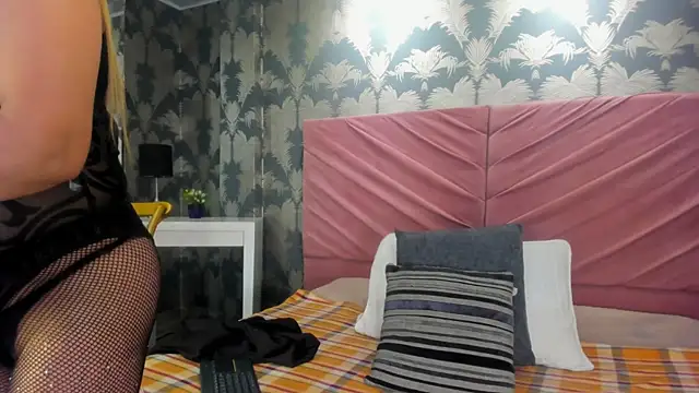 VictoriaQueen Fg online show from 10/20/25, 12:49