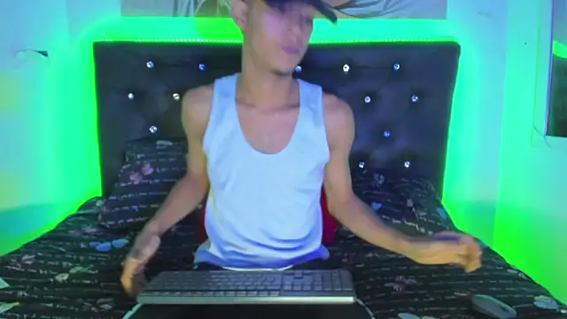 xxKamadevaxx online show from 10/02/25, 12:23