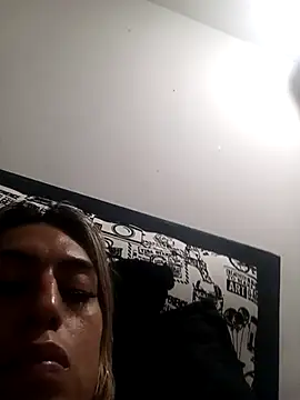 Snapshot of ZafiroRios chatting on 11/11/25, 01:38 ZafiroRios online show from 11/11/25, 01:38