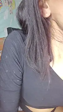 Lhia  online show from 11/19/25, 06:08