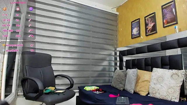 Snapshot of sheyla__ebony chatting on 02/03/26, 08:19 sheyla ebony online show from 02/03/26, 08:19