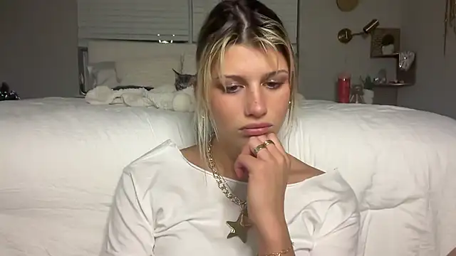 Snapshot of AnnGrayson chatting on 11/24/25, 10:53 AnnGrayson online show from 11/24/25, 10:53