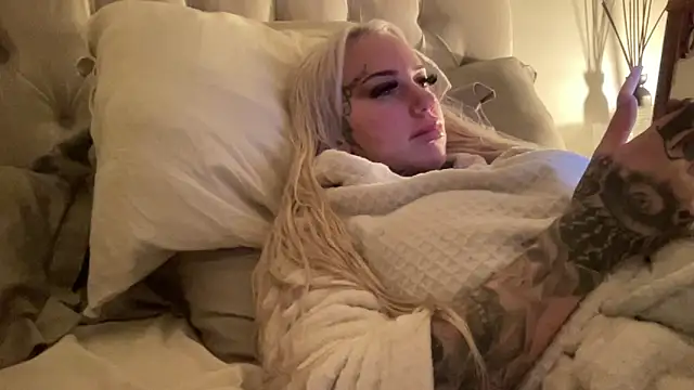 paulinaalatalo online show from 03/12/26, 07:42