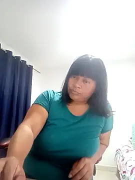 adri89-g online show from 11/28/25, 07:38