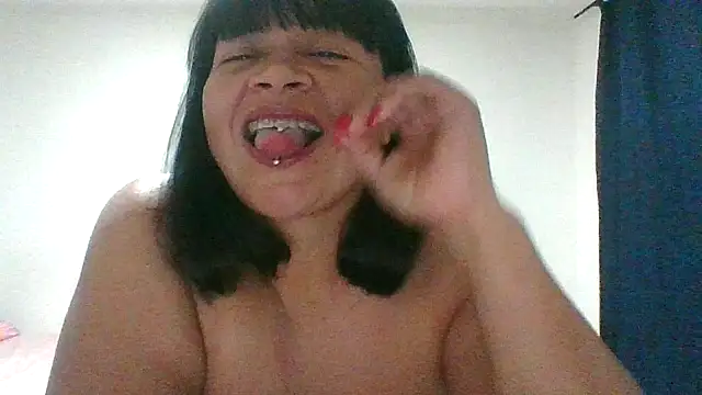 adri89-g online show from 02/10/26, 12:37