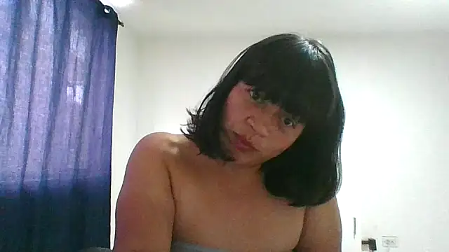 adri89-g online show from 04/05/26, 07:00