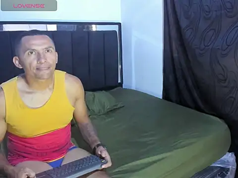 morenita sexlove online show from 01/12/26, 07:30