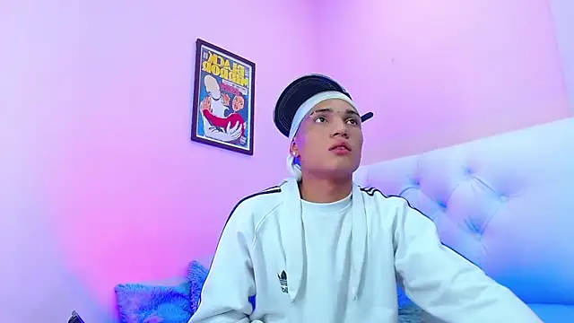 Snapshot of EL_VENEZOLANO_22CM chatting on 11/08/25, 05:29 EL VENEZOLANO 22CM online show from 11/08/25, 05:29