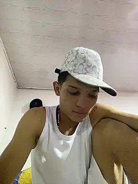 Snapshot of EL_VENEZOLANO_22CM chatting on 03/05/26, 05:47 EL VENEZOLANO 22CM online show from 03/05/26, 05:47