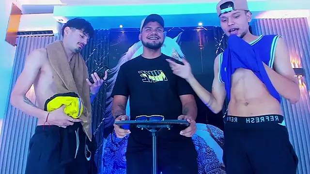 Snapshot of Iam_Steven chatting on 09/29/25, 02:00 Iam Steven online show from 09/29/25, 02:00