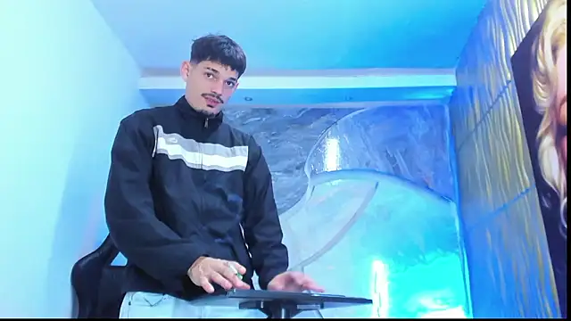 Iam Steven online show from 02/02/26, 01:37