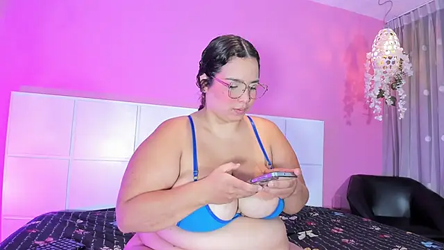 Aliciabloom online show from 09/20/25, 12:50