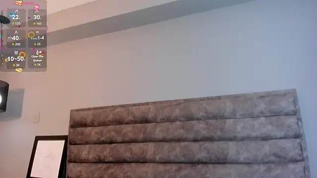 Aliciabloom online show from 10/17/25, 12:19