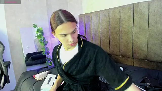 Almaazz online show from 10/21/25, 08:53