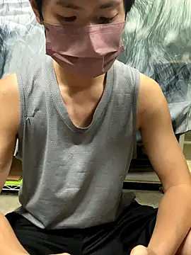 Snapshot of hayato1995 chatting on 09/12/25, 03:23 hayato1995 online show from 09/12/25, 03:23