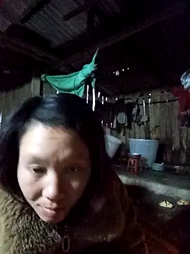 bonnie-00 online show from 12/14/25, 11:20