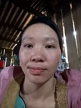 bonnie-00 online show from 12/21/25, 12:29