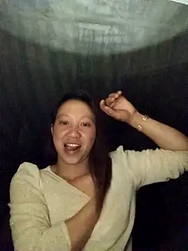 bonnie-00 online show from 05/11/26, 08:17