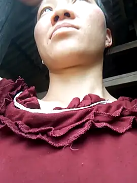 bonnie-00 online show from 05/18/26, 05:02