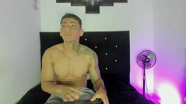 maykel and mike online show from 11/29/25, 11:02