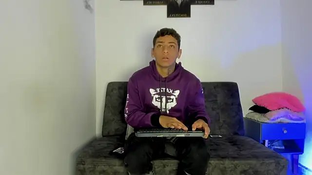 maykel and mike online show from 01/13/26, 02:00