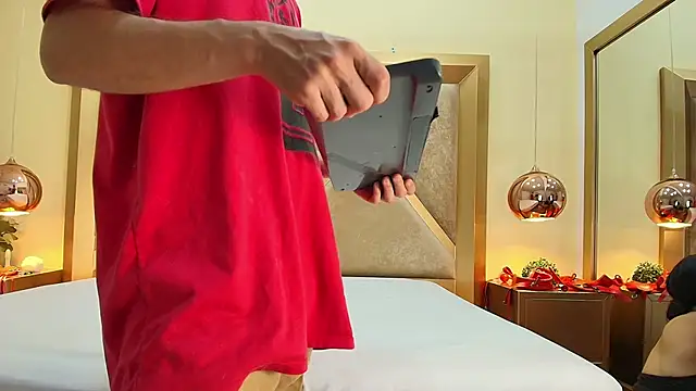 EthanCollen online show from 09/30/25, 10:37