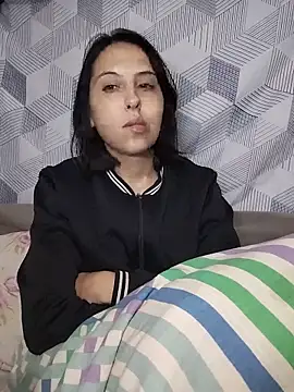 scarletoficial online show from 06/17/26, 01:08