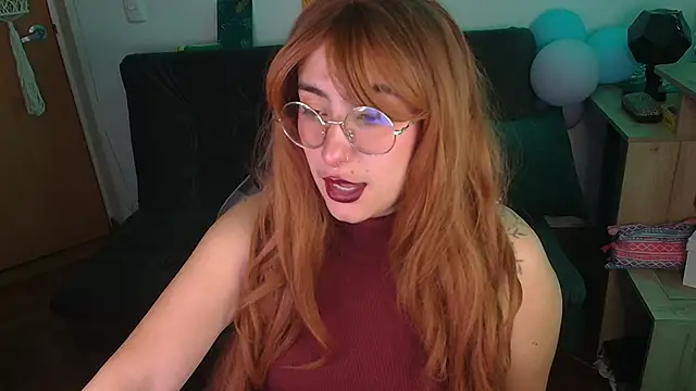 Snapshot of Miacatsito3 chatting on 12/03/25, 12:07 Miacatsito3 online show from 12/03/25, 12:07