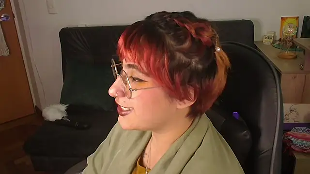 Snapshot of Miacatsito3 chatting on 01/13/26, 02:39 Miacatsito3 online show from 01/13/26, 02:39