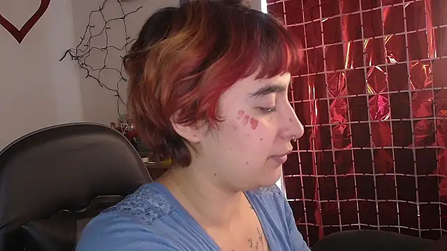 Snapshot of Miacatsito3 chatting on 02/20/26, 07:14 Miacatsito3 online show from 02/20/26, 07:14